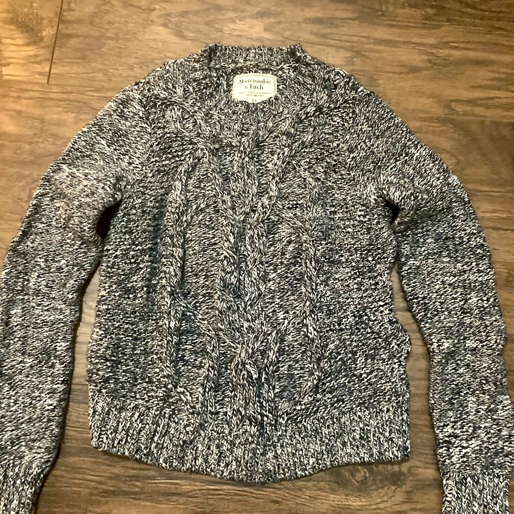 Abercrombie women’s sweater size XS